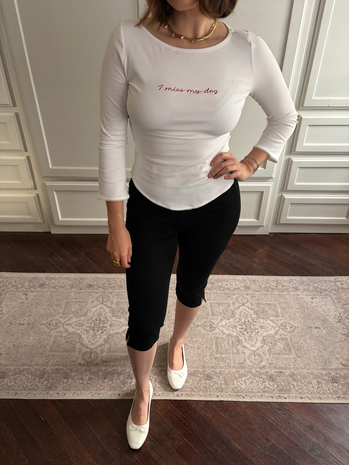 Model Errands Capri Leggings