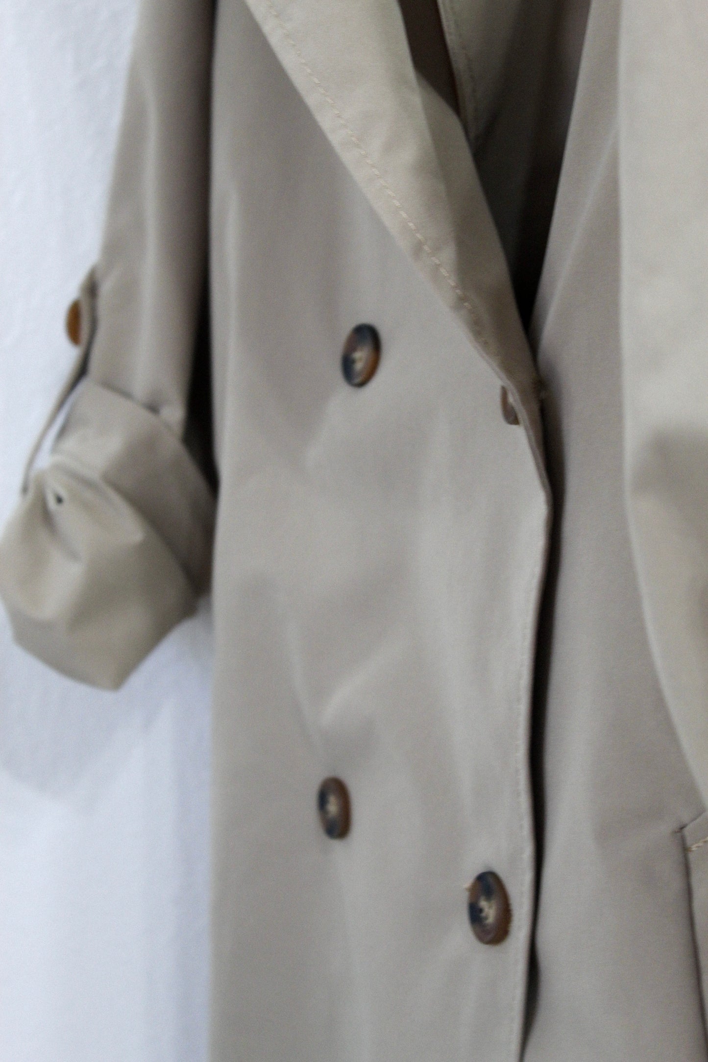 The Lightweight Trench